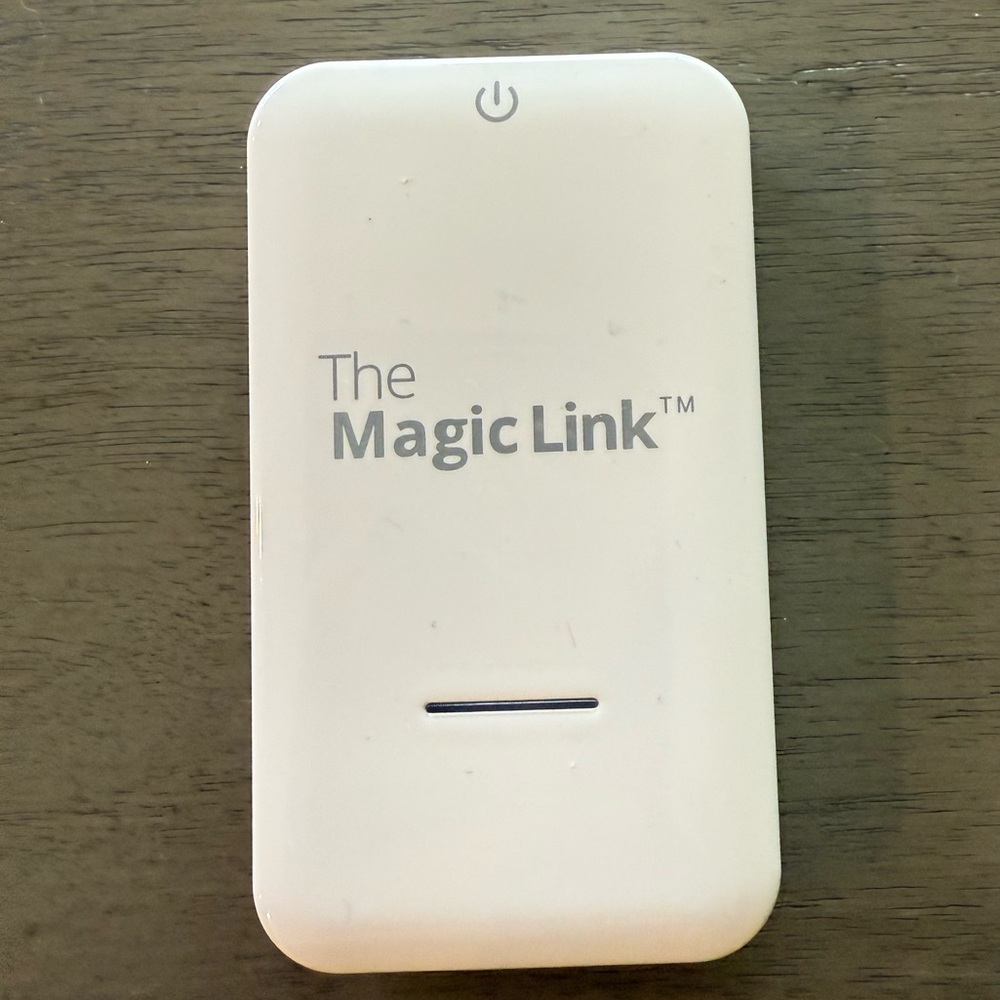 MagicLink Wireless CarPlay Adapter for iPhone